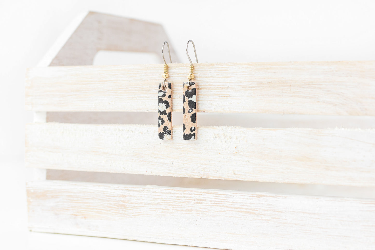 Leather Earrings / Simple Tiny / Wildcat Cork