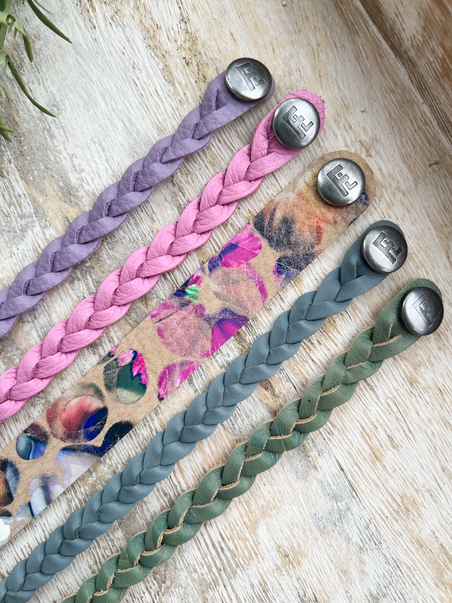 Braided Leather Bracelet / Jade Floral