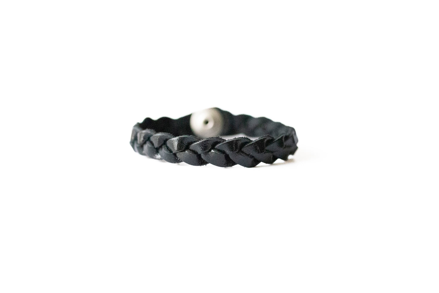 Braided Leather Bracelet / Metallic Black