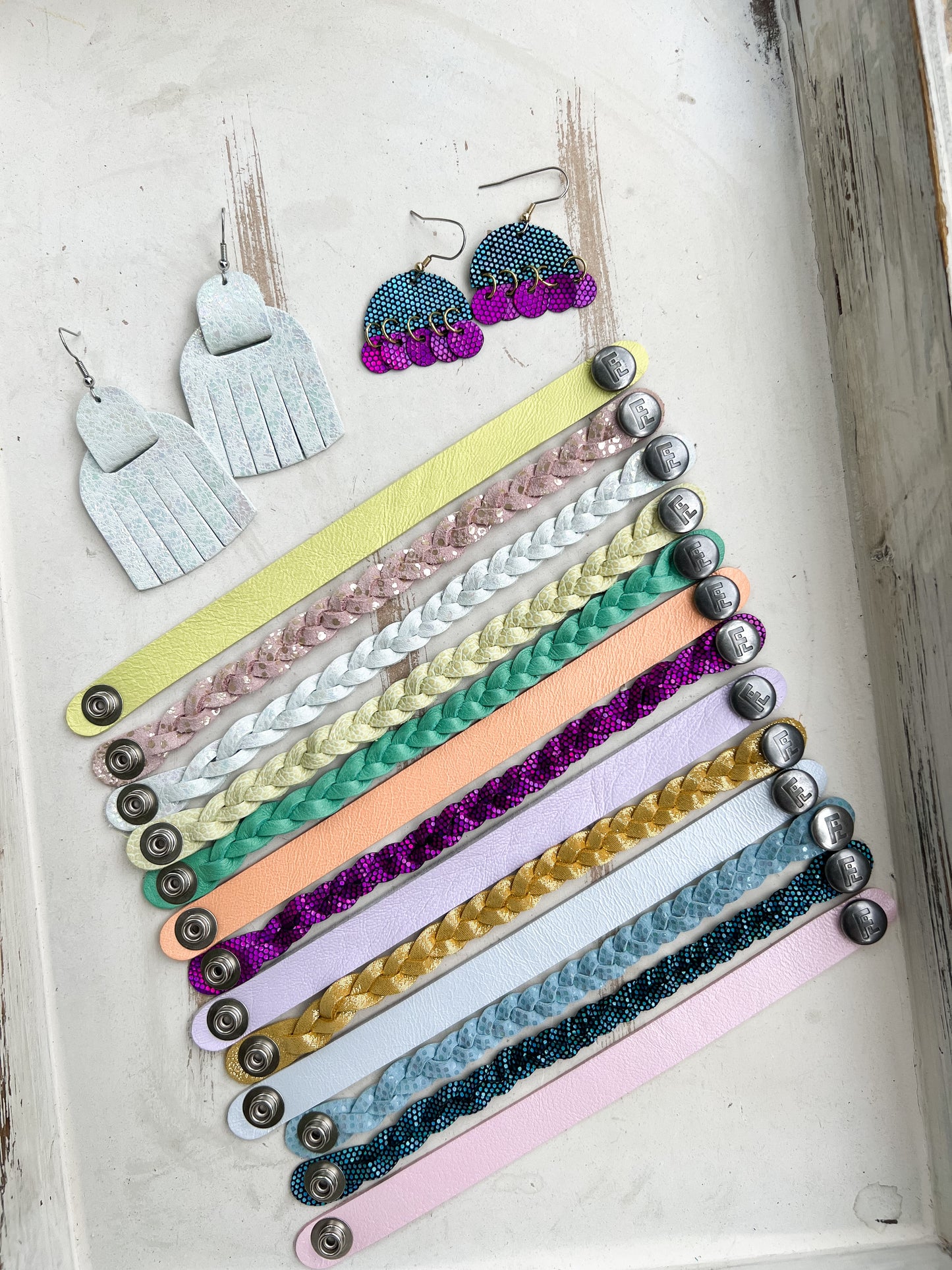 Braided Leather Bracelet / Seafoam