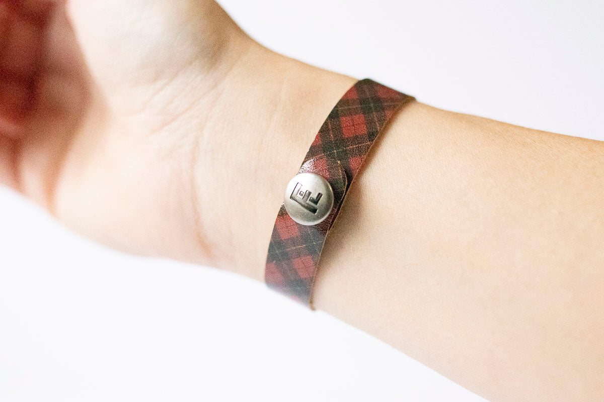 Leather Bracelet / Skinny Slim Cuff / Tartan