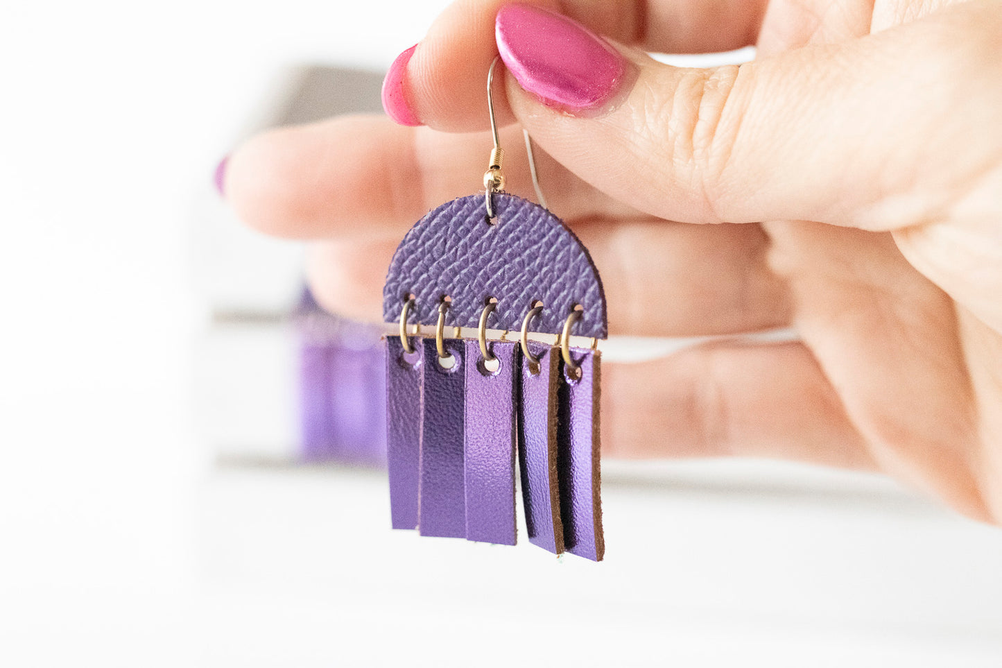 Leather Earrings / Cinque Luci / Aubergine