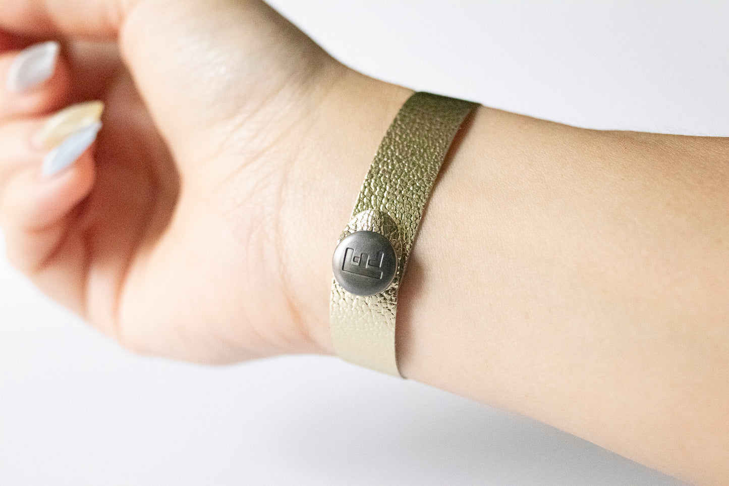 Leather Bracelet / Skinny Slim Cuff / Champagne Gold