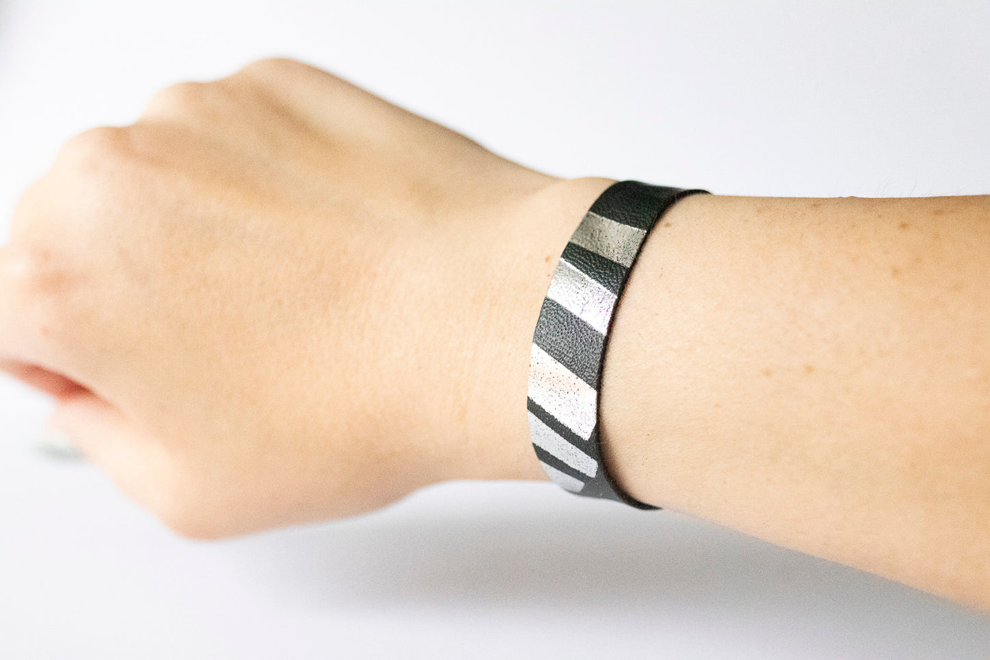 Leather Bracelet / Skinny Slim Cuff / Cosmos