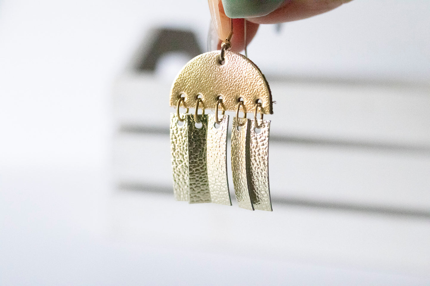 Leather Earrings / Cinque Luci / Metallic Gold