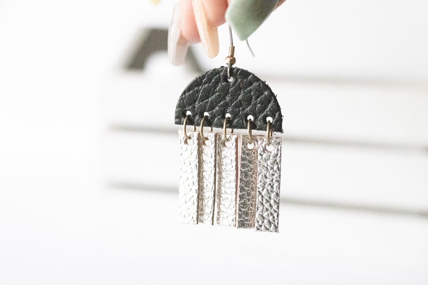Leather Earrings / Cinque Luci / Deep Black