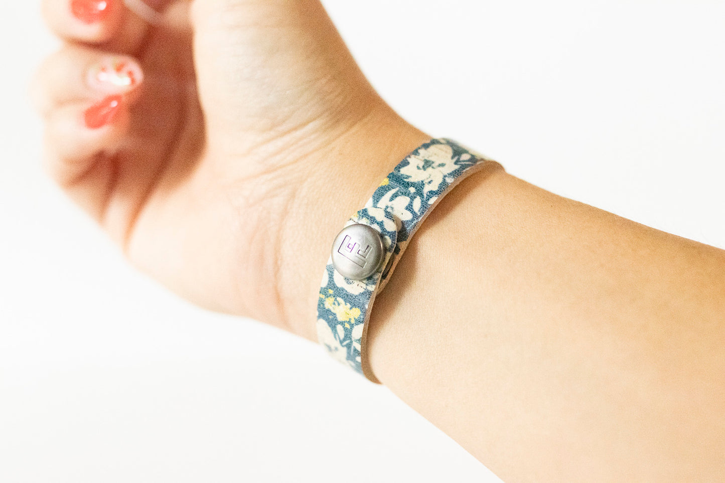 Leather Bracelet / Skinny Slim Cuff / Navy Poppies Cork
