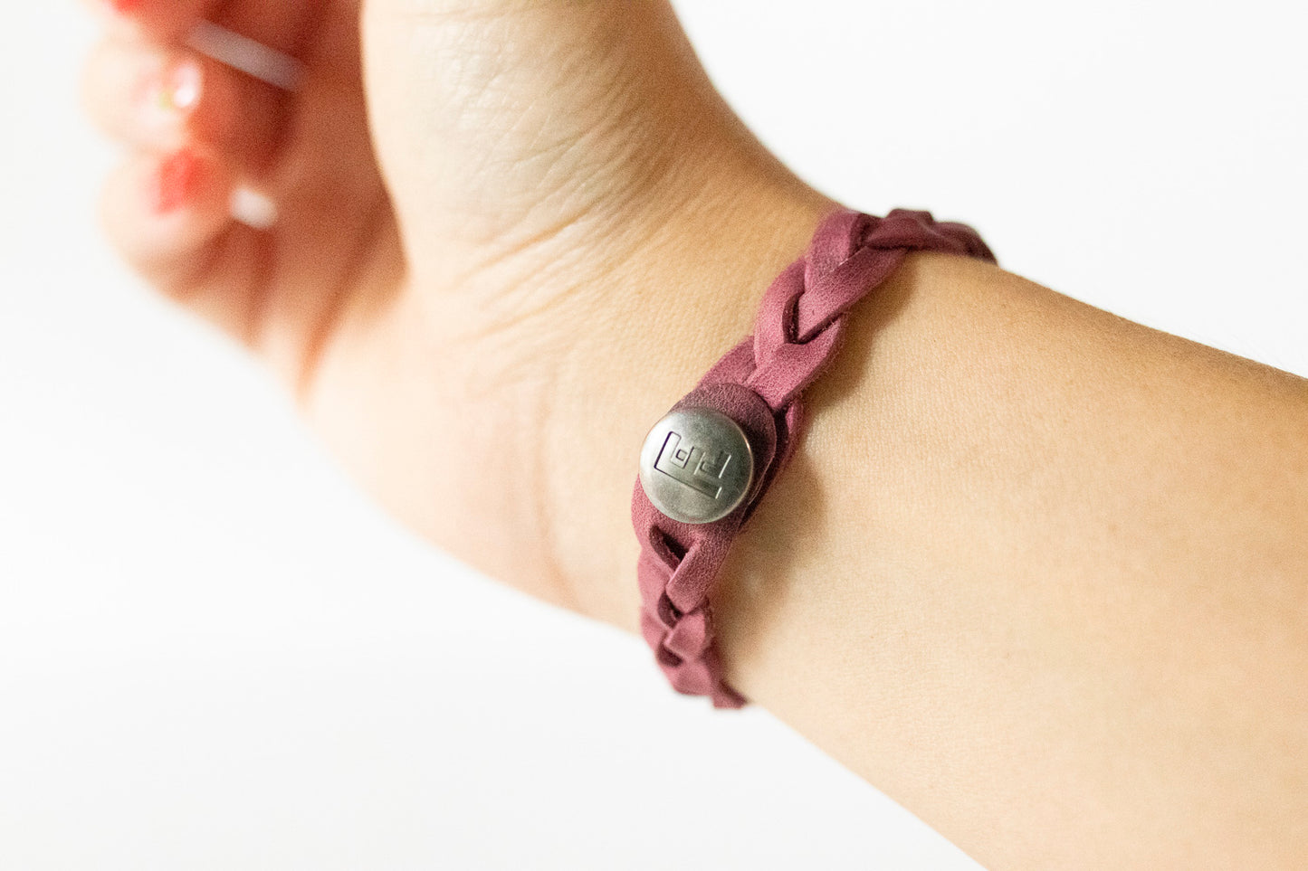Braided Leather Bracelet / Currant