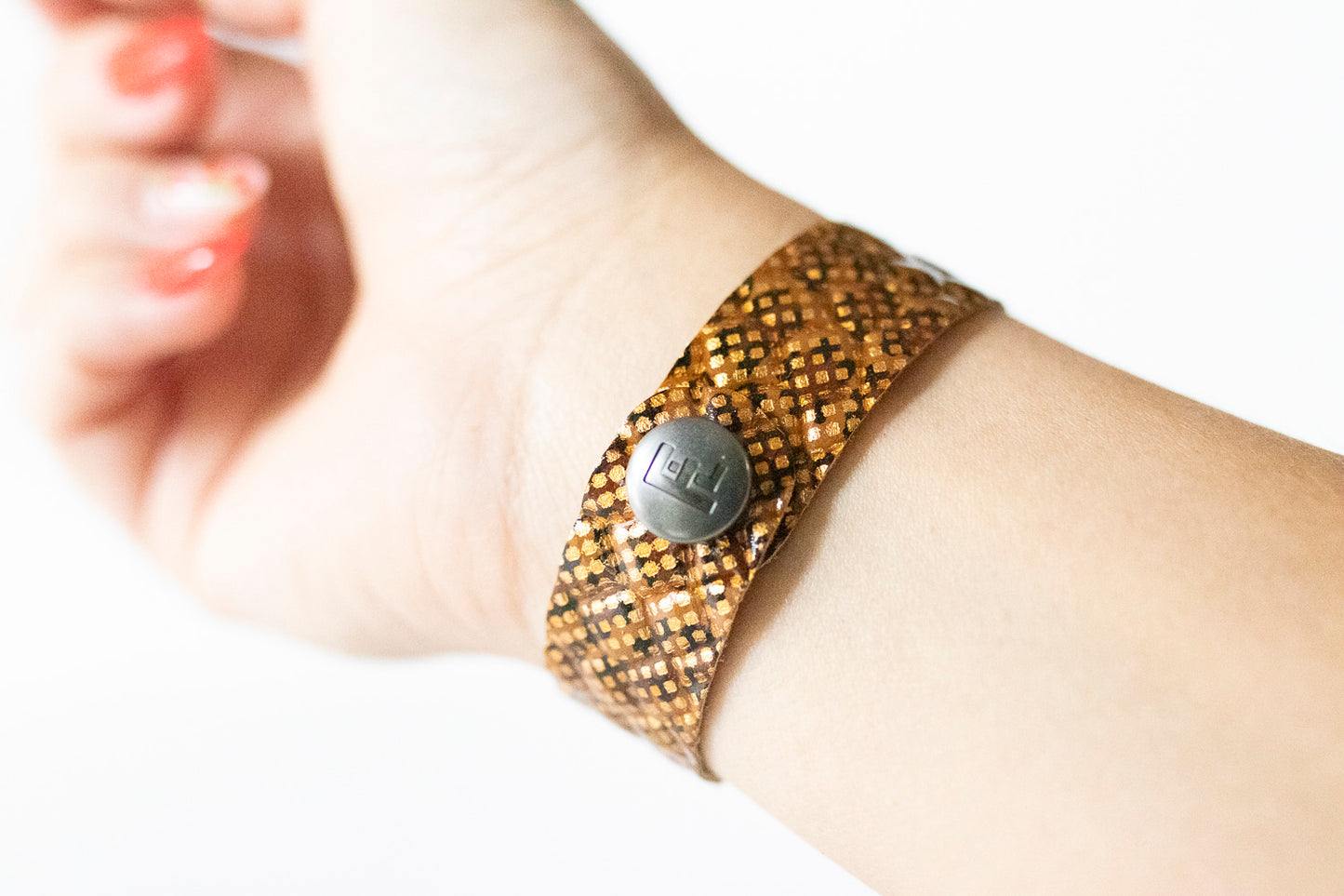 Leather Bracelet / Slim Cuff / Honeycomb