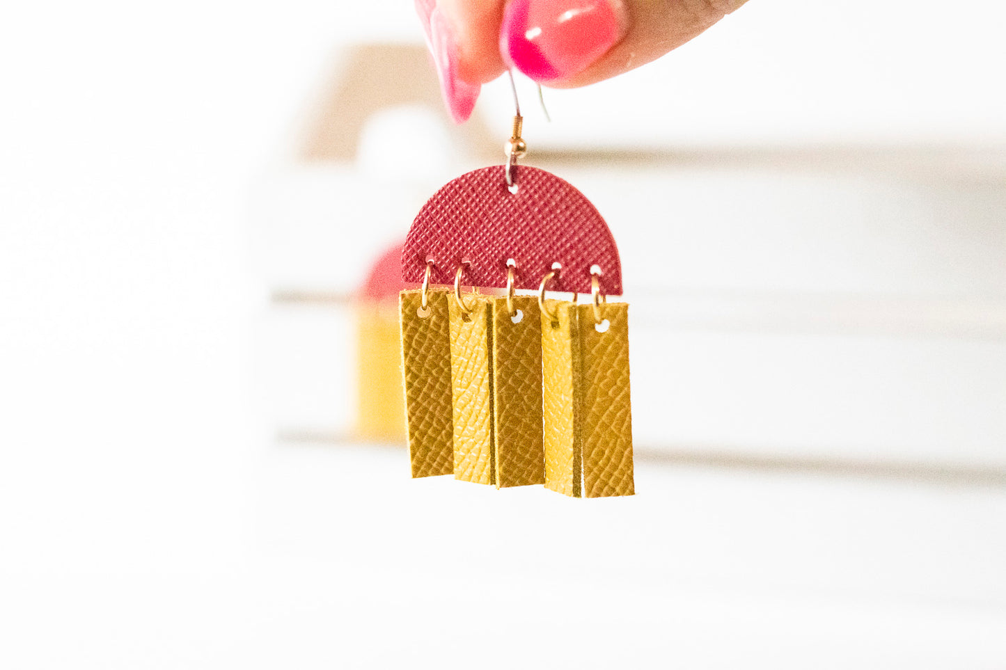 Leather Earrings / Cinque Luci / Cherry