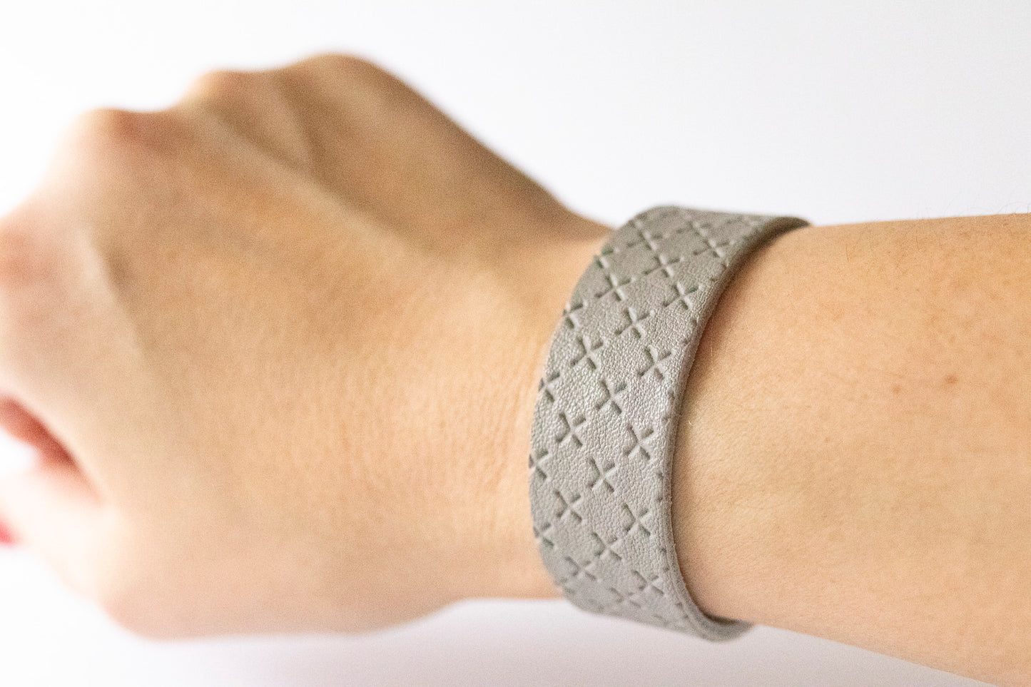 Leather Bracelet / Slim Cuff / Gray Day