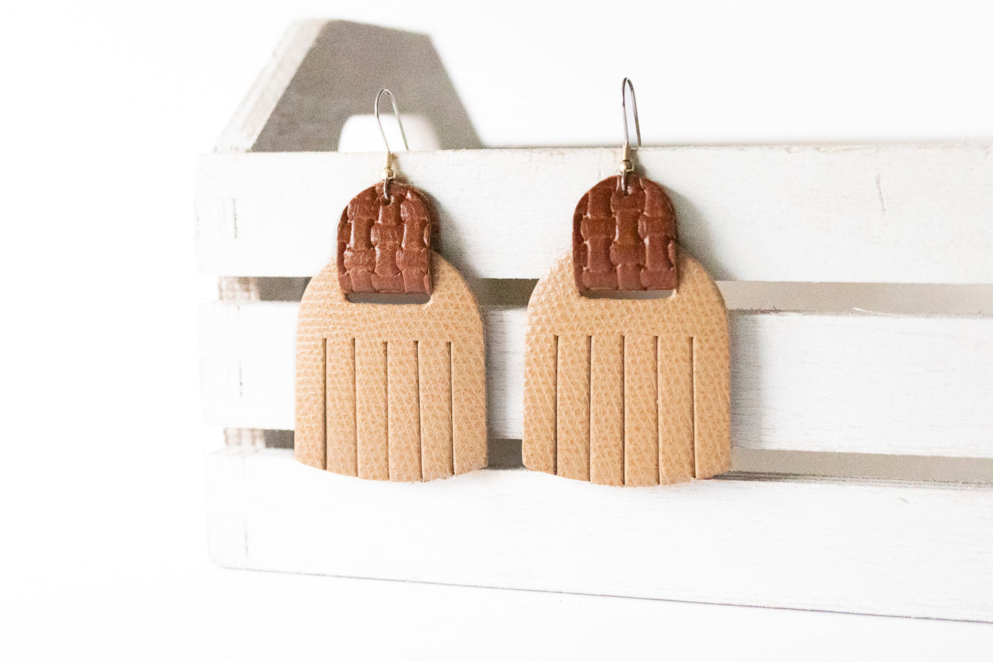 Leather Earrings / Fringies / Khaki & Basuketto