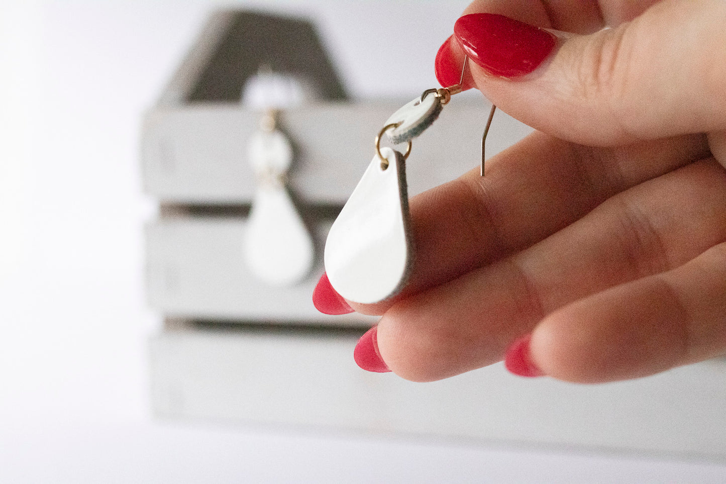 Leather Earrings / Droplets / Ultra White