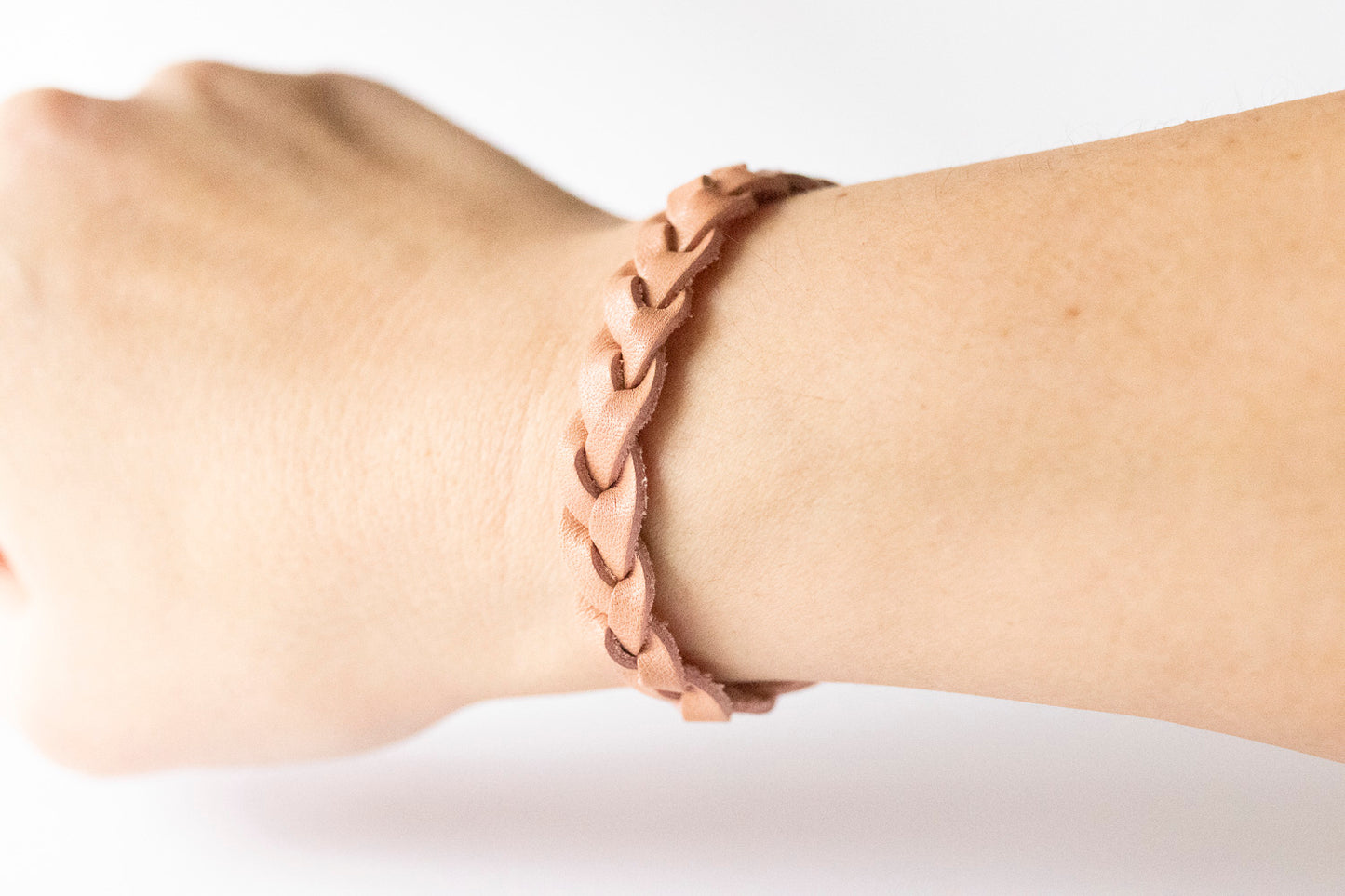 Braided Leather Bracelet / Canyon Peach