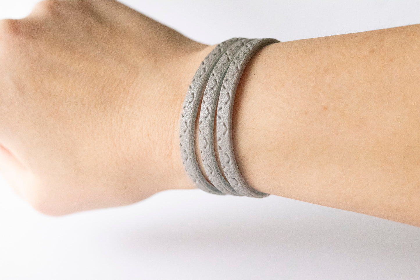 Leather Bracelet / Ultra Skinny Sliced Cuff / Gray Day