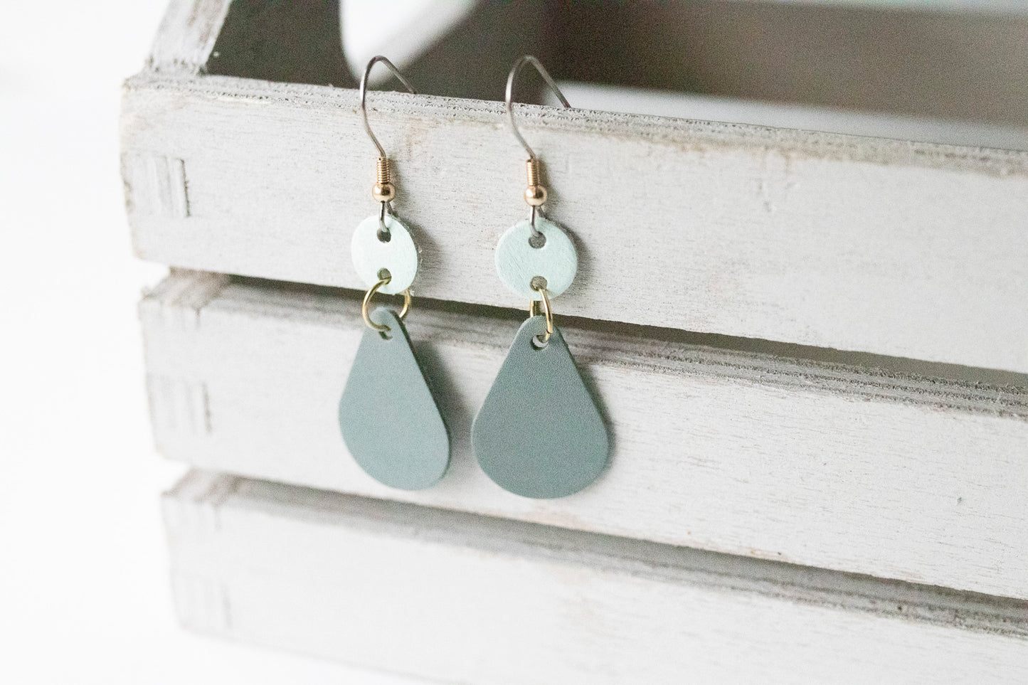 Leather Earrings / Droplets / Fresh Rain