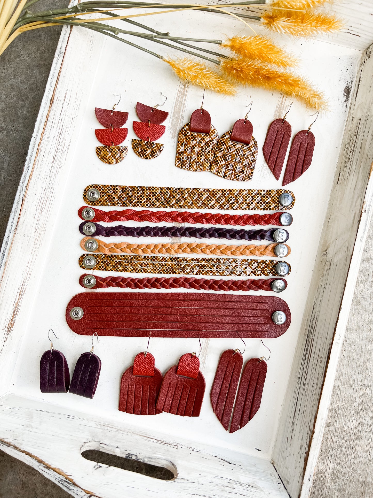 Leather Earrings / Mini Sliced / Raisin