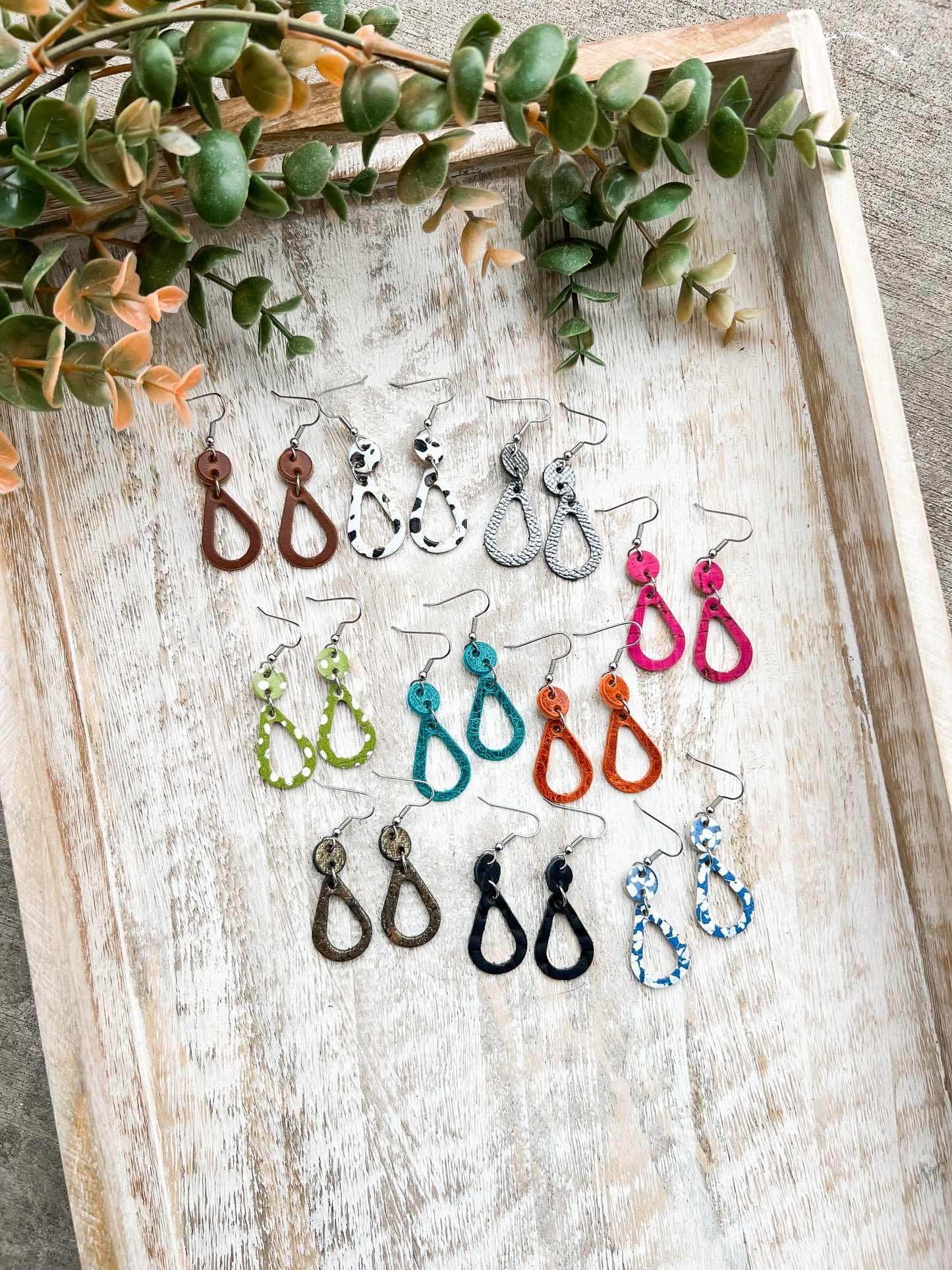 Leather Earrings / Hollow Droplets / White Petals Cork