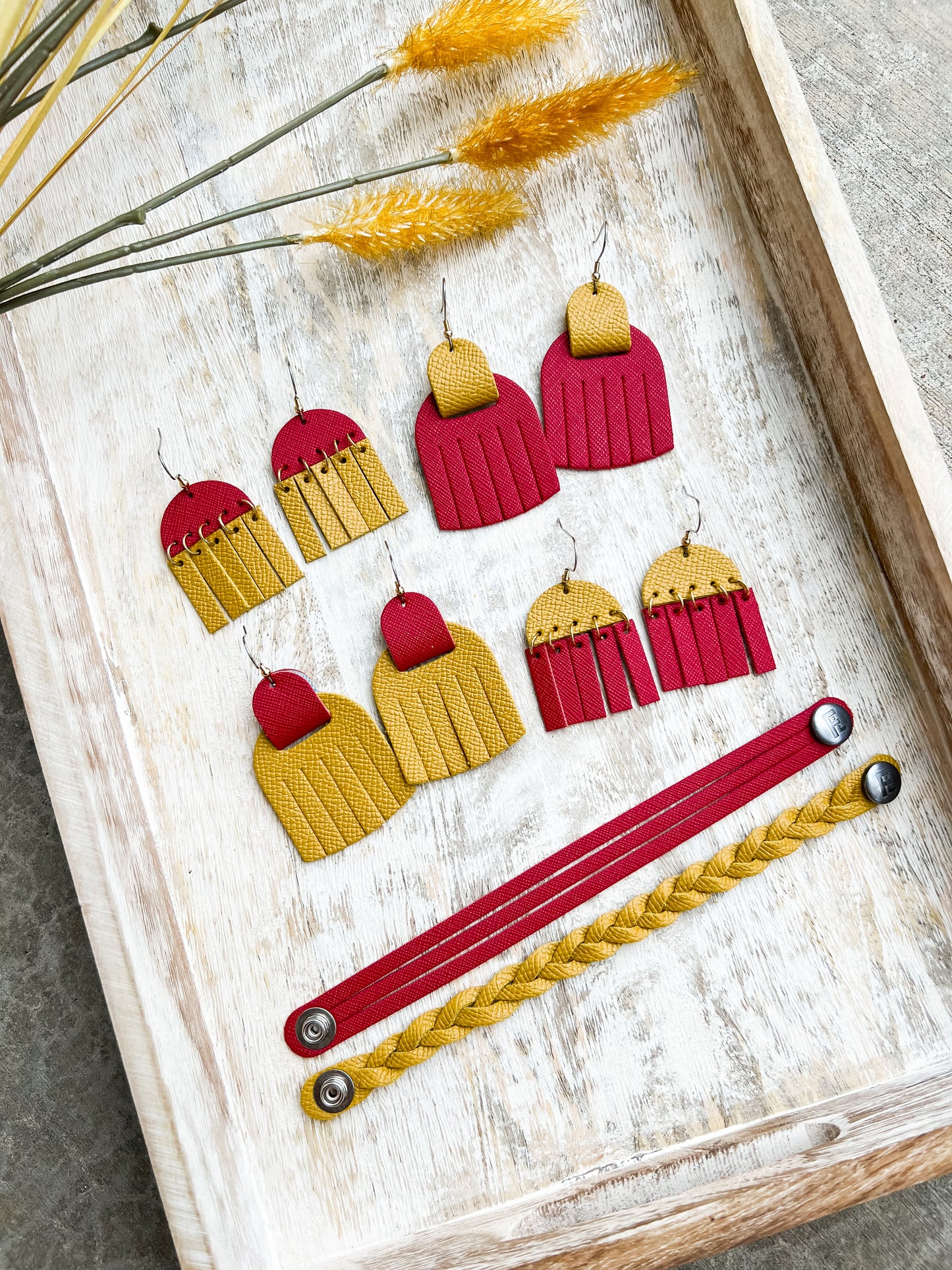 Leather Earrings / Cinque Luci / Cherry