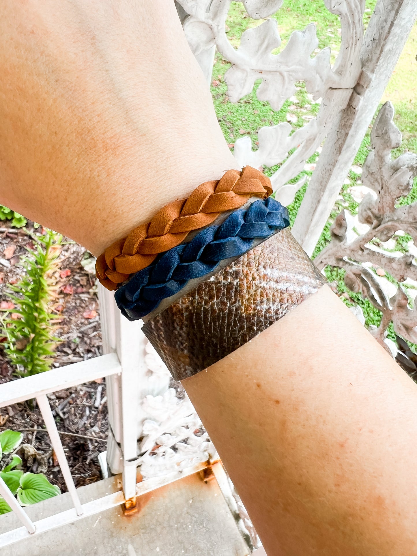 Braided Leather Bracelet / Nubuck Saddle