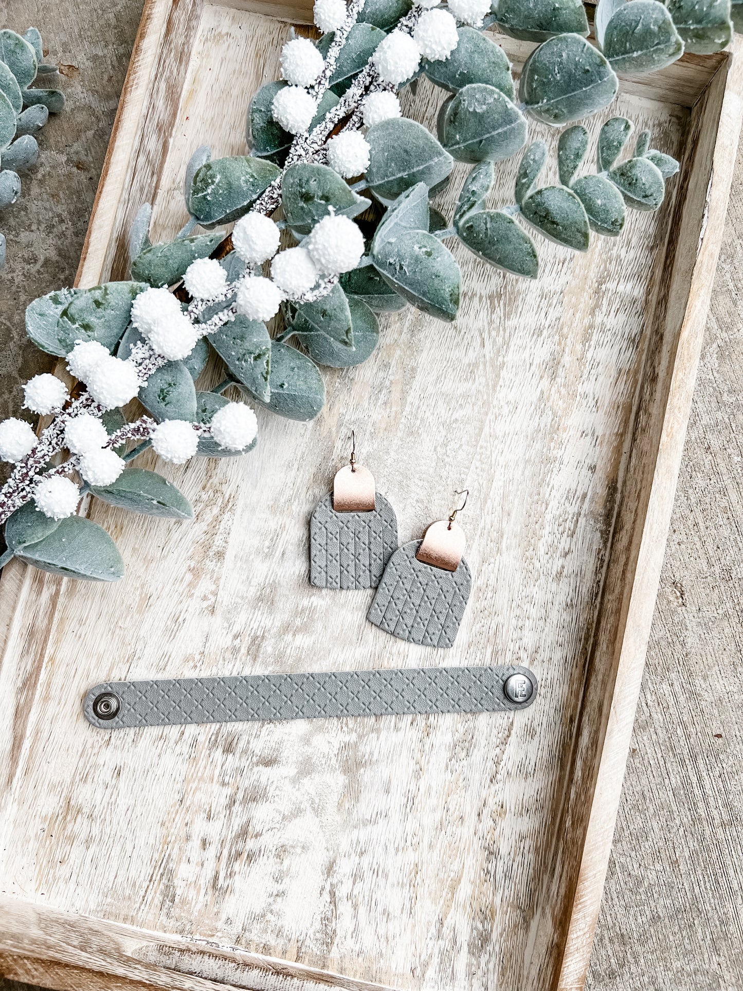 Leather Bracelet / Slim Cuff / Gray Day