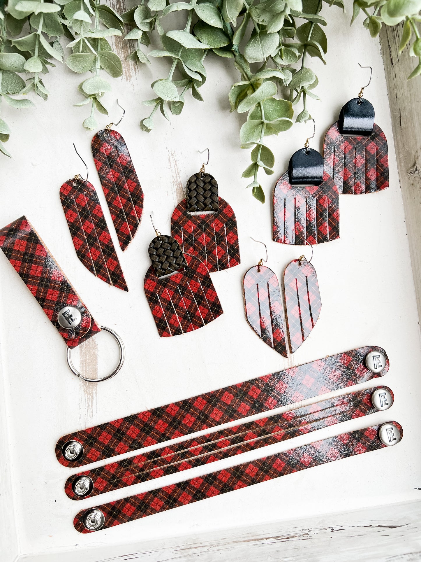 Leather Bracelet / Slim Cuff / Tartan