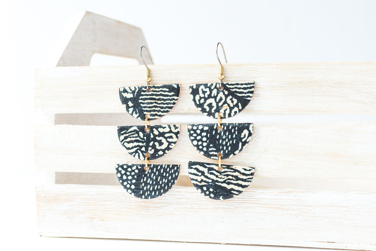 Leather Earrings / Tri Luna / Black Random Cork