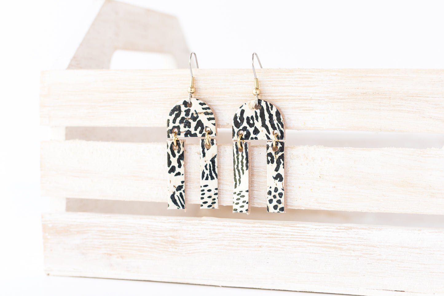 Leather Earrings / Mini Sunrays / Ivory Random Cork