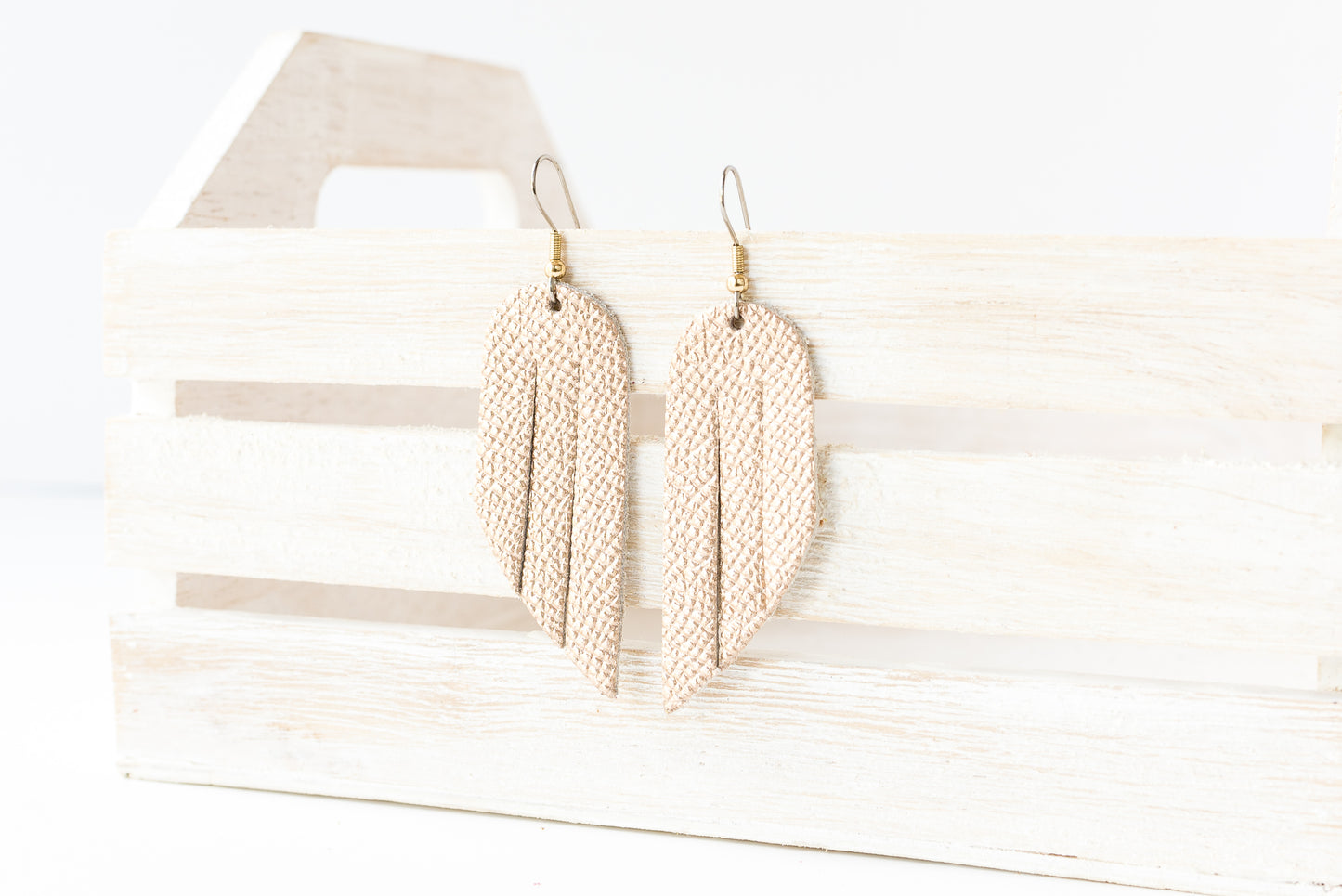 Leather Earrings / Mini Fringe / White Gold