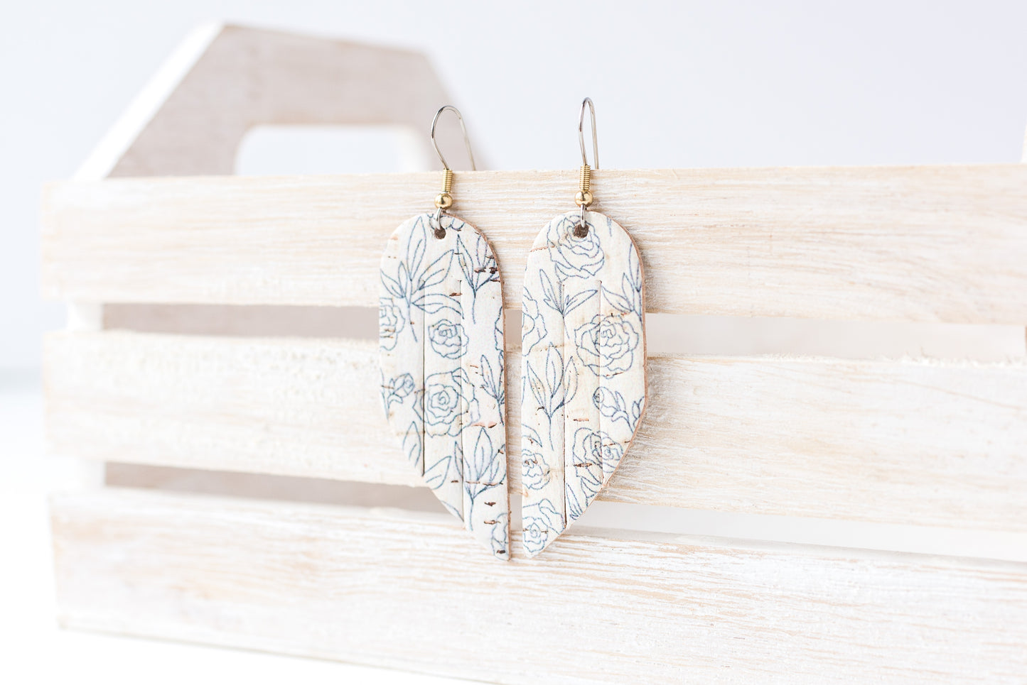 Leather Earrings / Mini Fringe / Simple Roses Cork