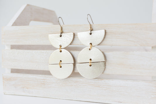 Leather Earrings / Mila / Metallic Platinum