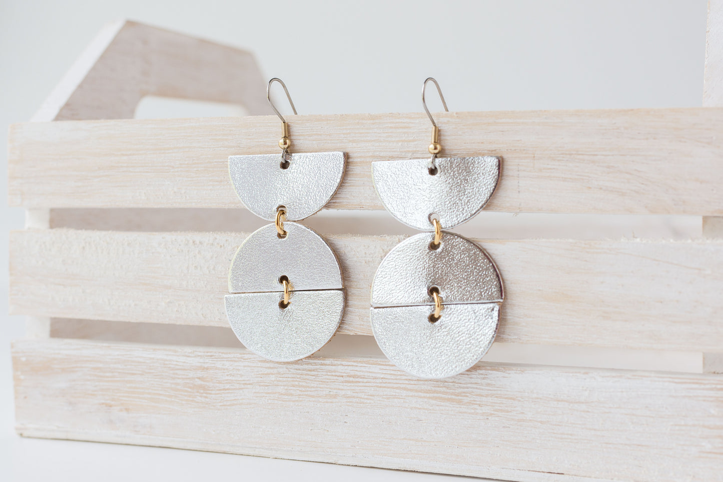 Leather Earrings / Mila / Metallic Silver