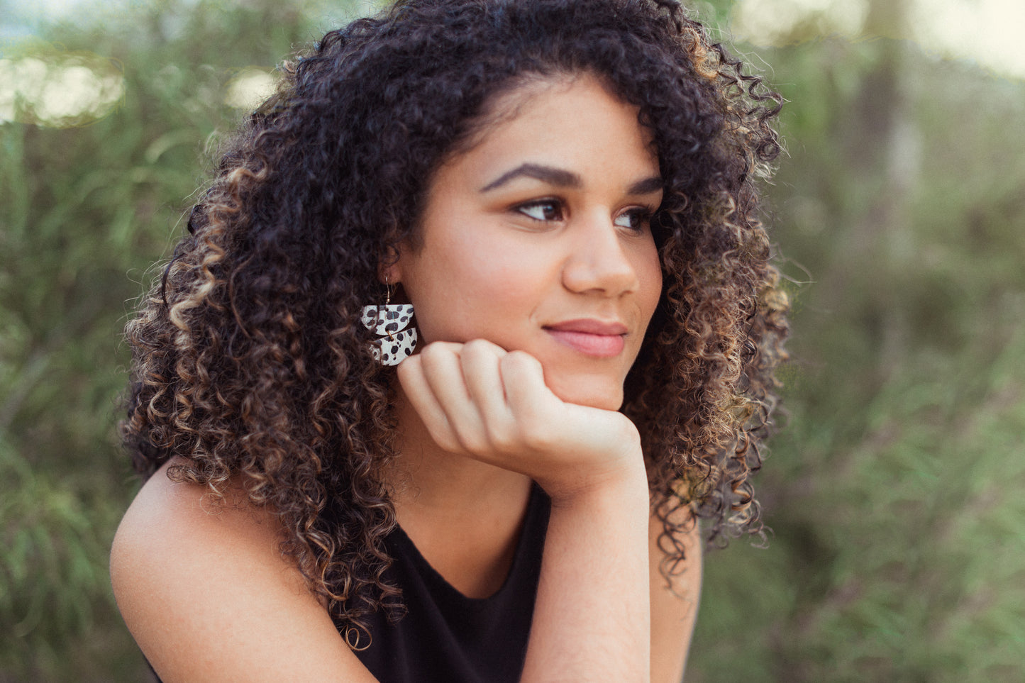 Leather Earrings / Demi Luna / Metallic Gold