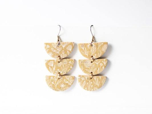 Leather Earrings / Tri Luna / Straw Flowers Cork