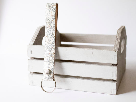Leather Wristlet Keychain / Snap Loop / One Line Art Cork