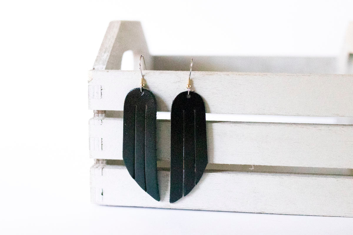 Leather Earrings / Fringe / Metallic Black
