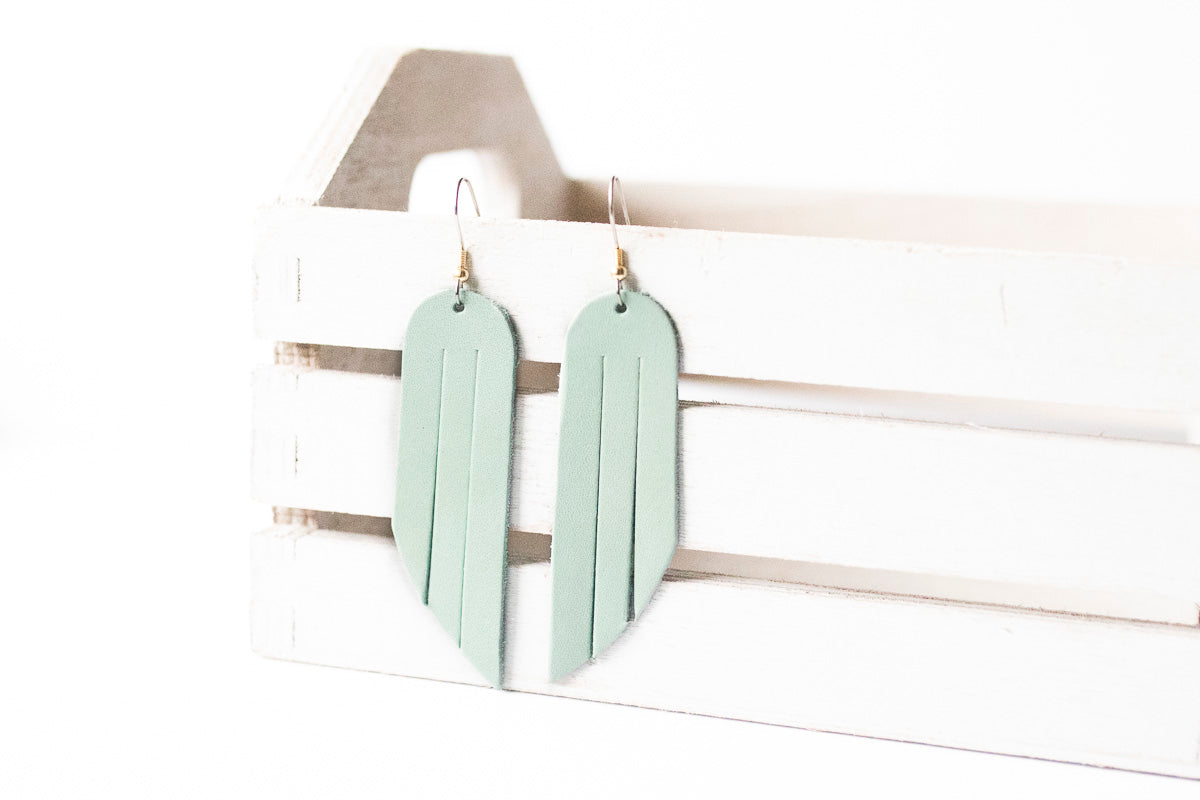 Leather Earrings / Fringe / Cool Mint