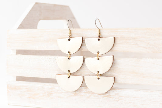 Leather Earrings / Tri Luna / Metallic Platinum