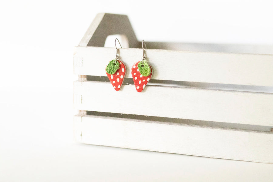 STRAWBERRY RED CORK