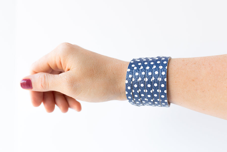 NAVY DOTS