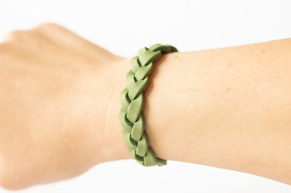 Braided Leather Bracelet / Clover Green