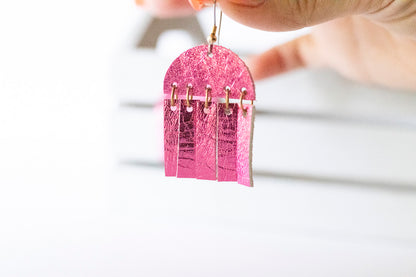 Leather Earrings / Cinque Luci / Metallic Hot Pink