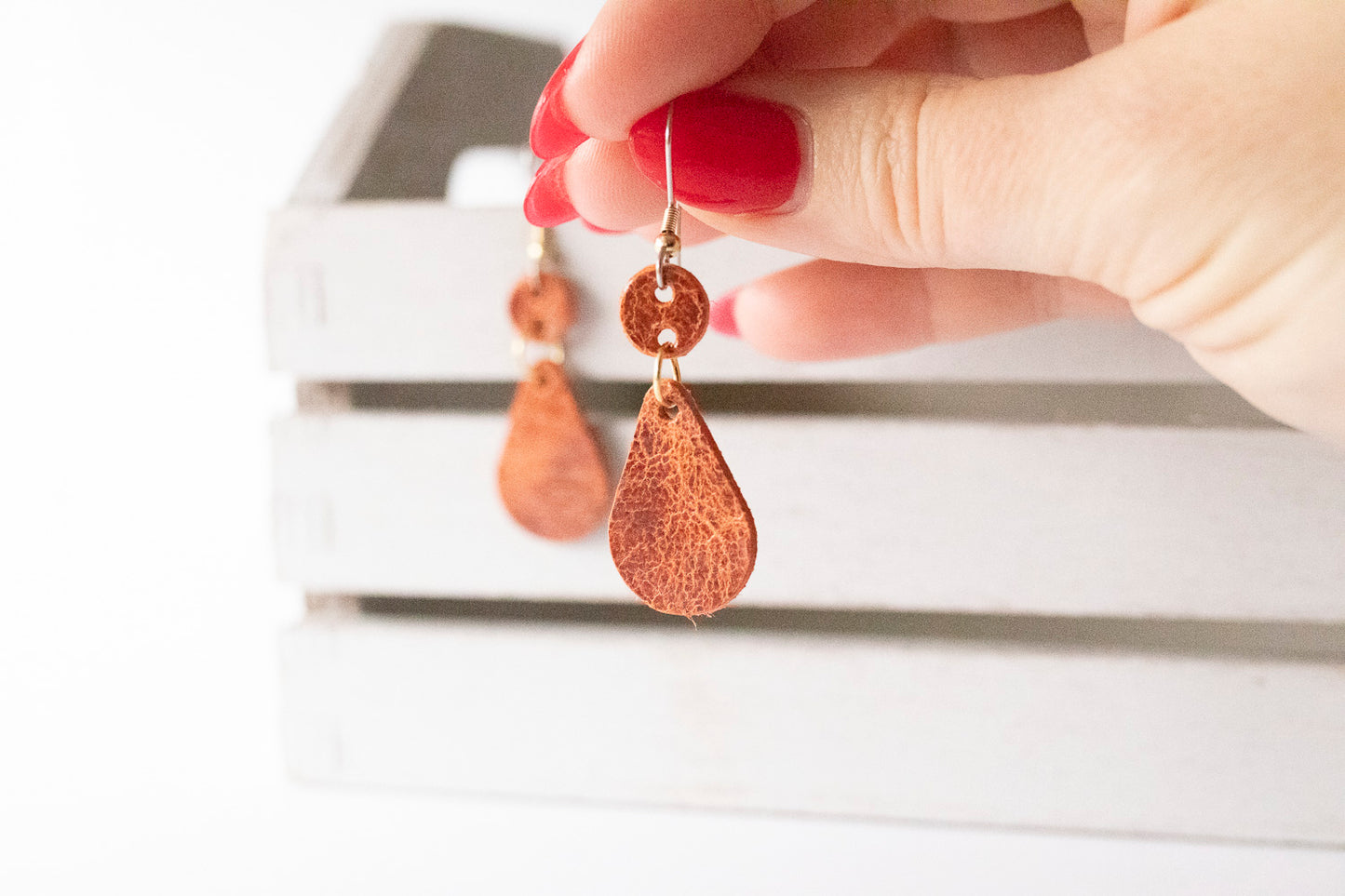 Leather Earrings / Droplets / Vintage Brown