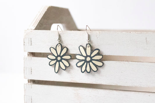 Leather Earrings / Daisy Flowers