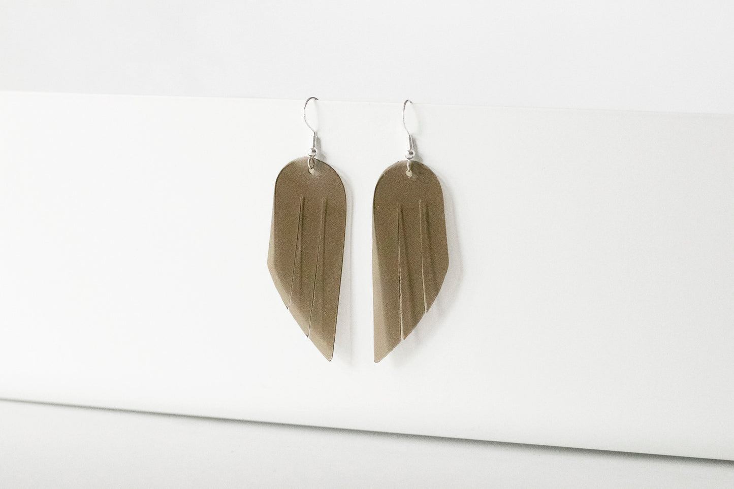 Leather Earrings / Mini Fringe / Smoke Jelly