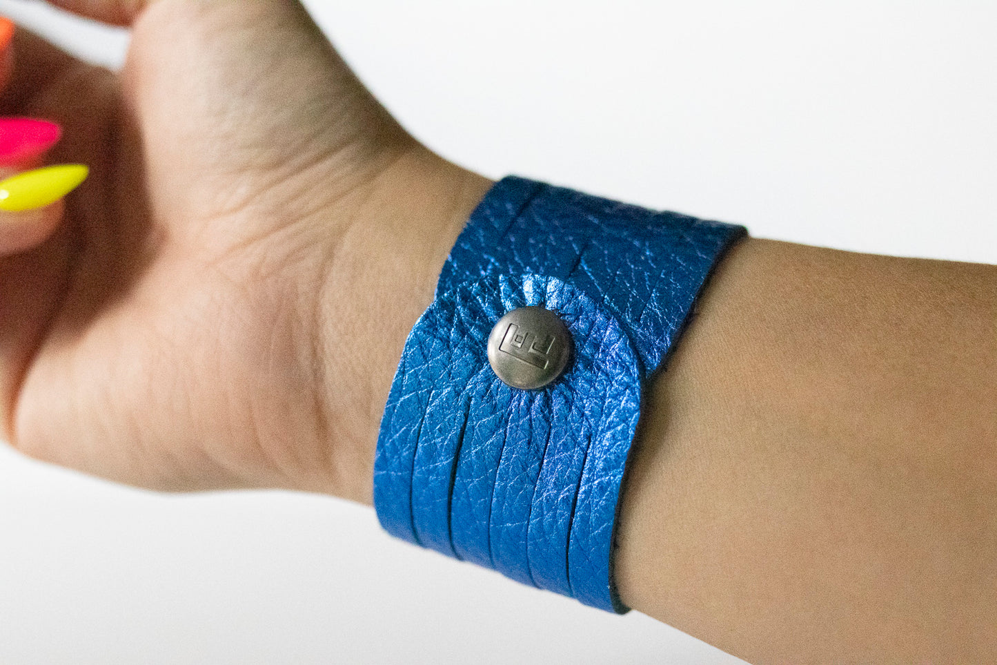 Leather Bracelet / Original Sliced Cuff / Soft Royal