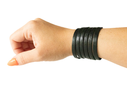 Leather Bracelet / Original Sliced Cuff / Pitch Black