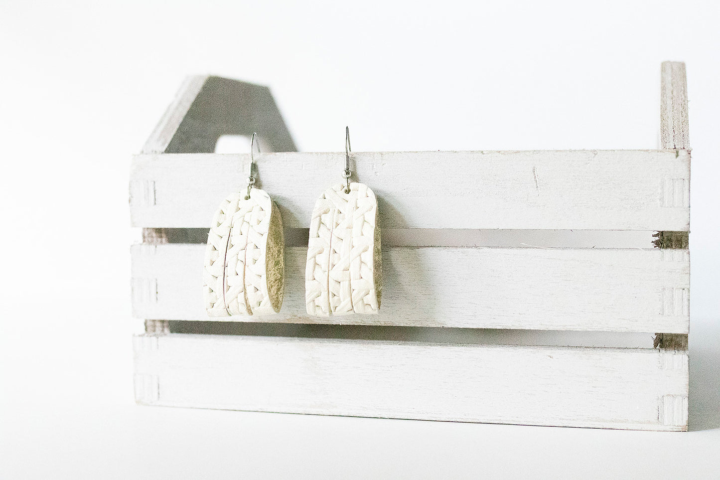 Leather Earrings / Mini Sliced / Woven Chalk White