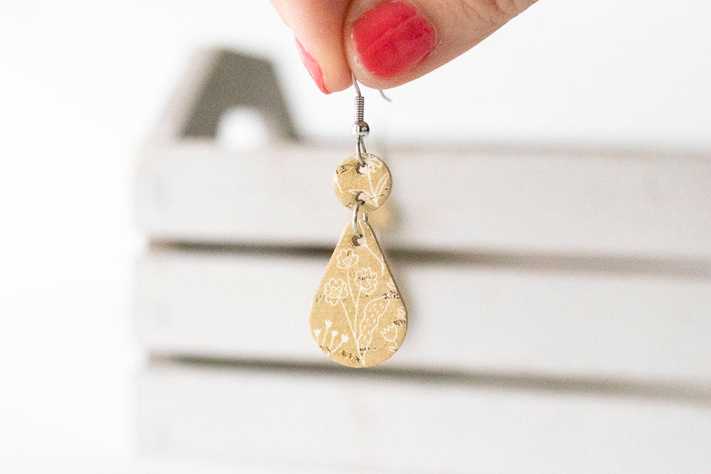 Leather Earrings / Droplets / Straw Flowers Cork