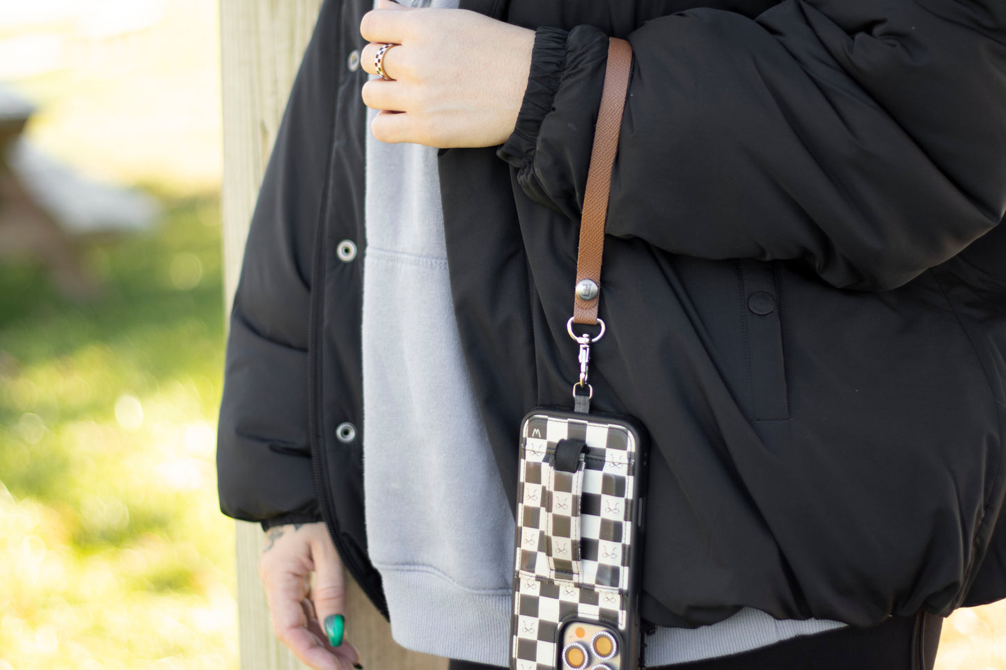 Leather Looplet / Strawberry Cream